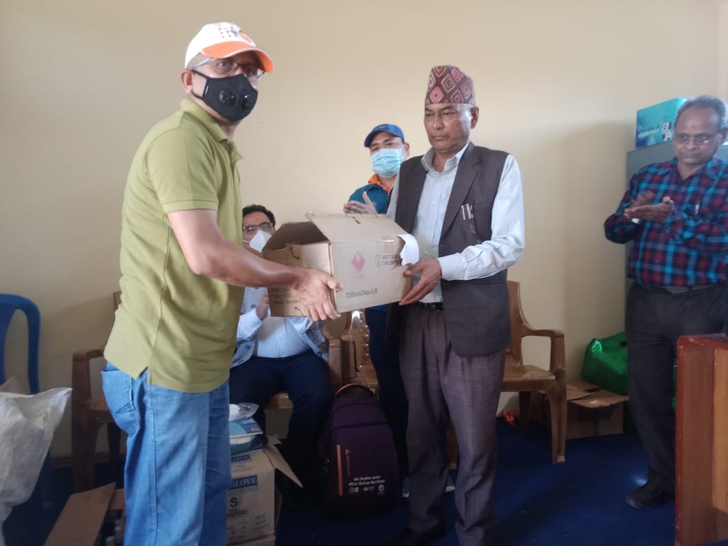 नगरपालिकालाई सुरक्षा सामग्री सहयोग