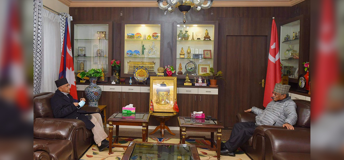 दाहाललाई भेट्न खुमलटार पुगे ओली