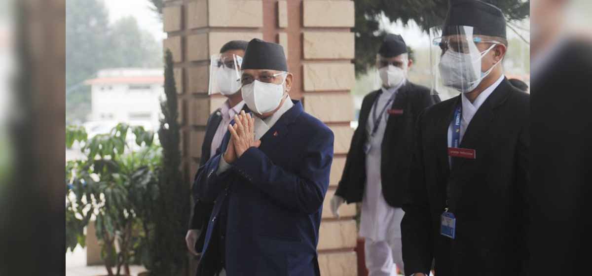 प्रधानमन्त्री ओली प्रतिनिधिसभा बैठकमा सहभागी हुन जाँदै (फाेटाेफिचर)