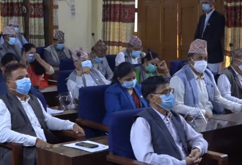 प्रदेश सरकार अल्पमतमा
