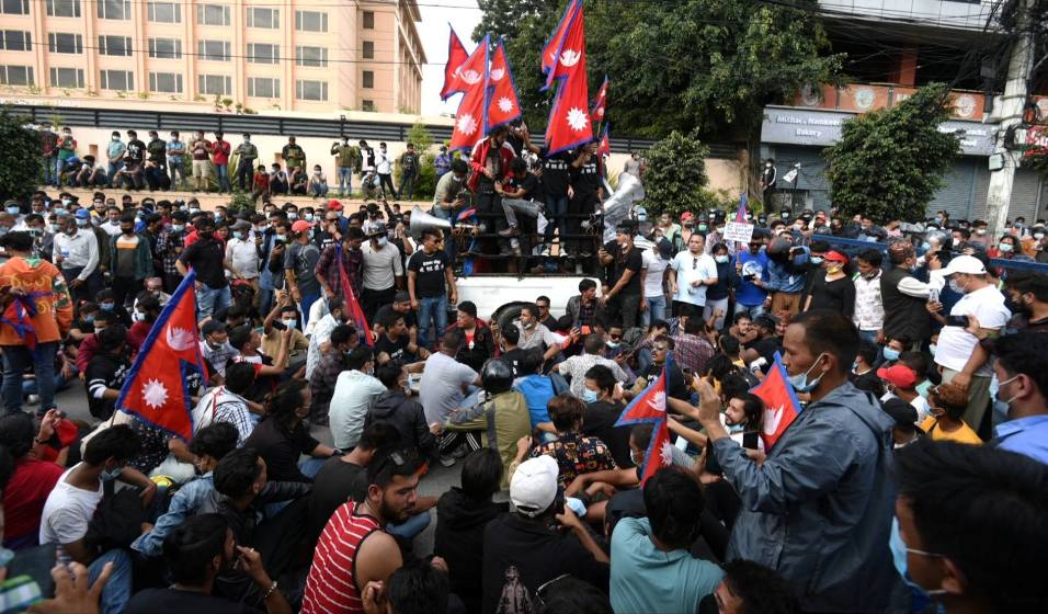 एमसिसीको विरोधमा उत्रिएका प्रदर्शनकारी र प्रहरीबीच बानेश्वरमा झडप (फोटो फिचर)