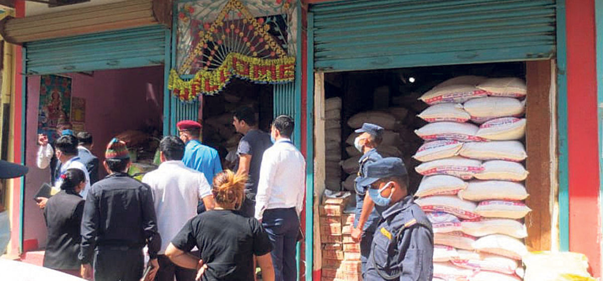 ६ दर्जन व्यावसायिक फर्ममाथि कारबाही