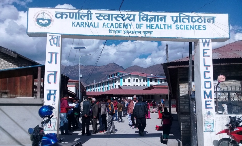 उपकुलपतिलाई कामकाजमा रोक लगाउने निर्णय कार्यन्वयन नगर्न अदालतको आदेश