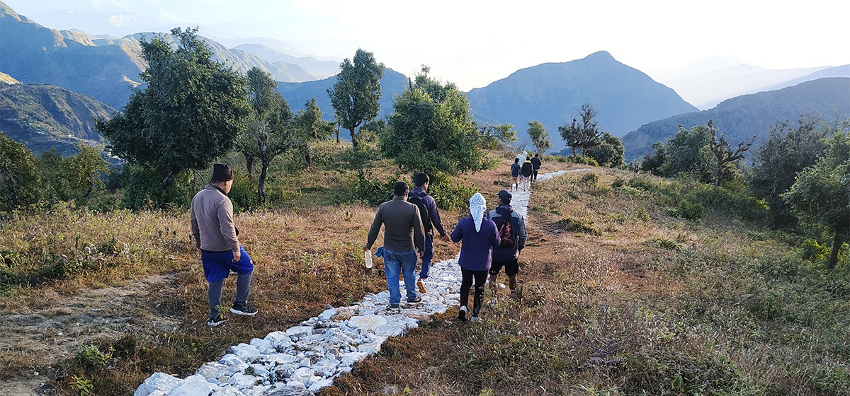 पर्यटकीय क्षेत्र ‘कौडे लेक’मा पुग्न पदमार्ग