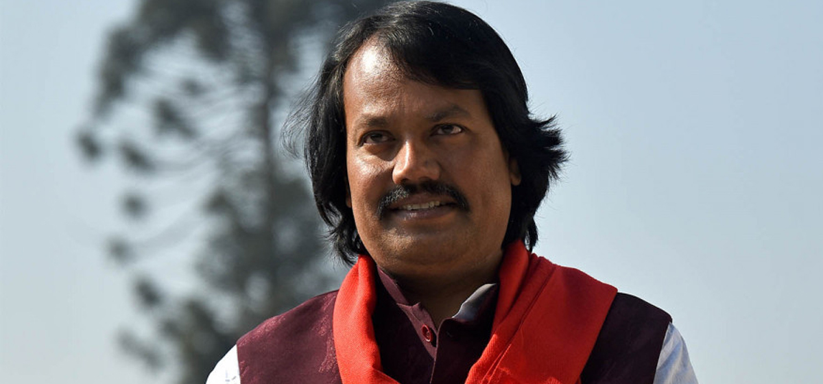 सरकारले रंगभेदी विभेद गर्‍योः सिके राउत