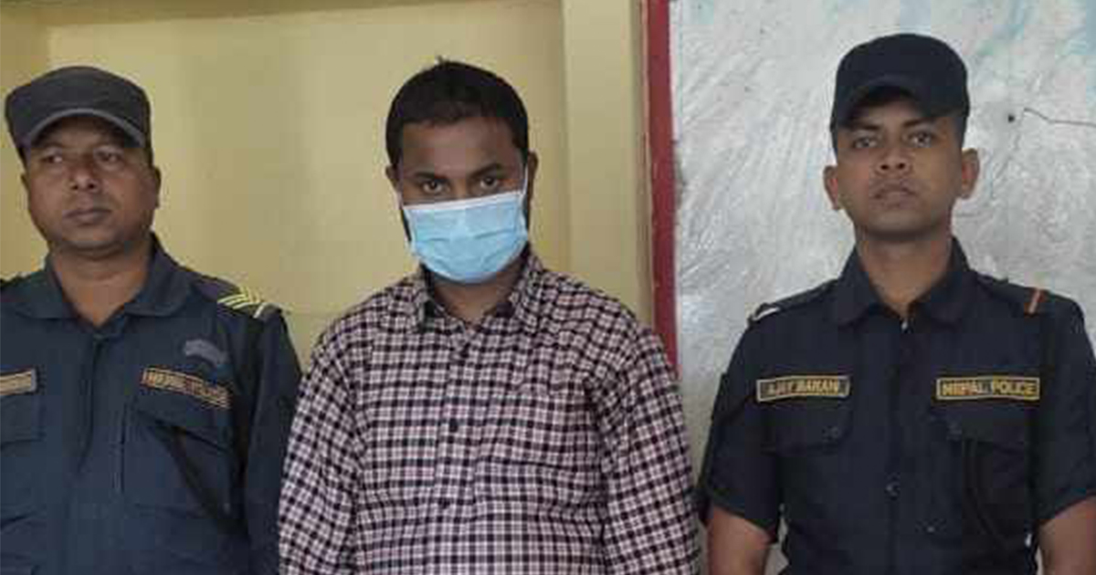 स्रोत नखुलेको १० लाख नगदसहित एकजना पक्राउ